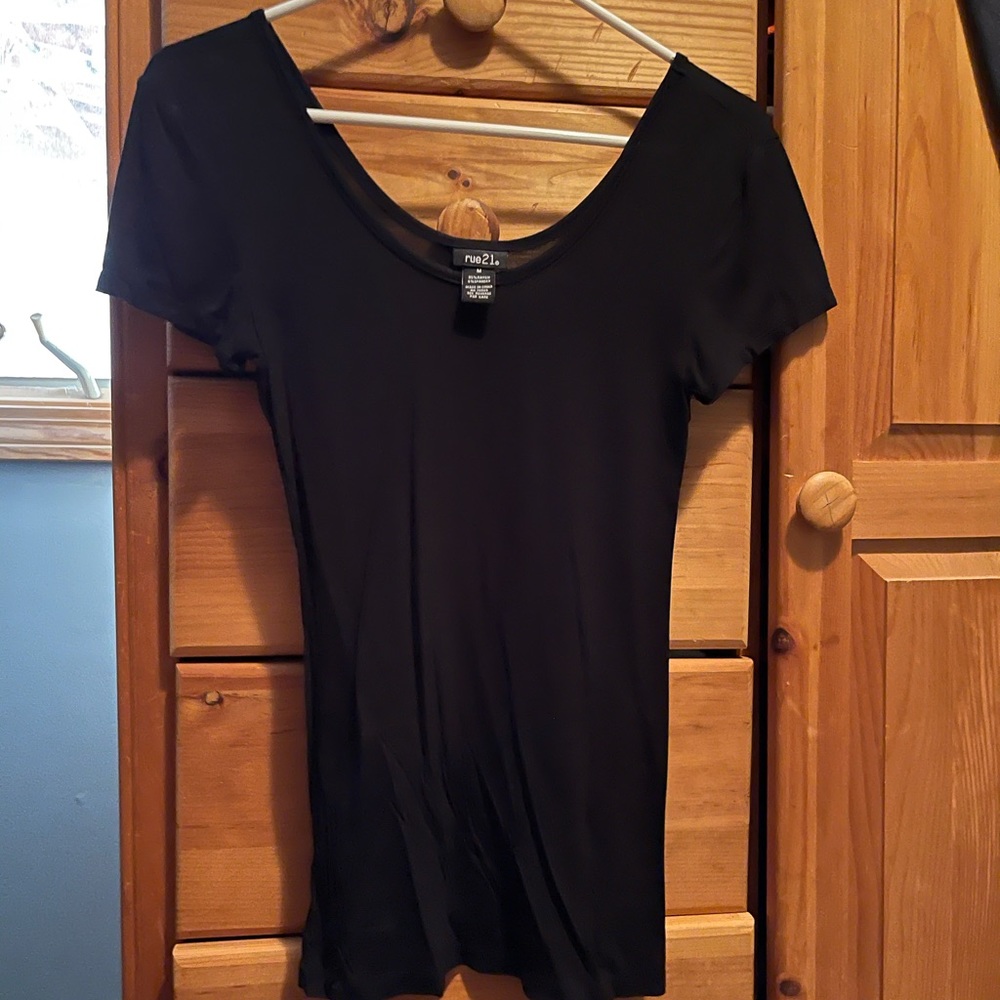 Rue21 stretchy black top